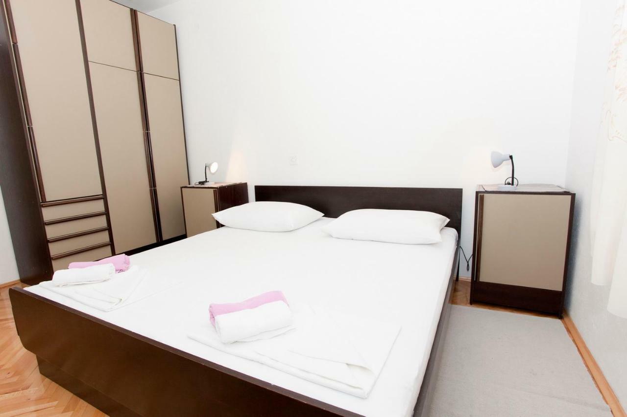 Apartmani Ruza Макарська Екстер'єр фото