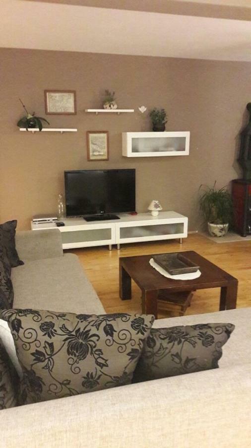 Apartmani Ruza Макарська Екстер'єр фото