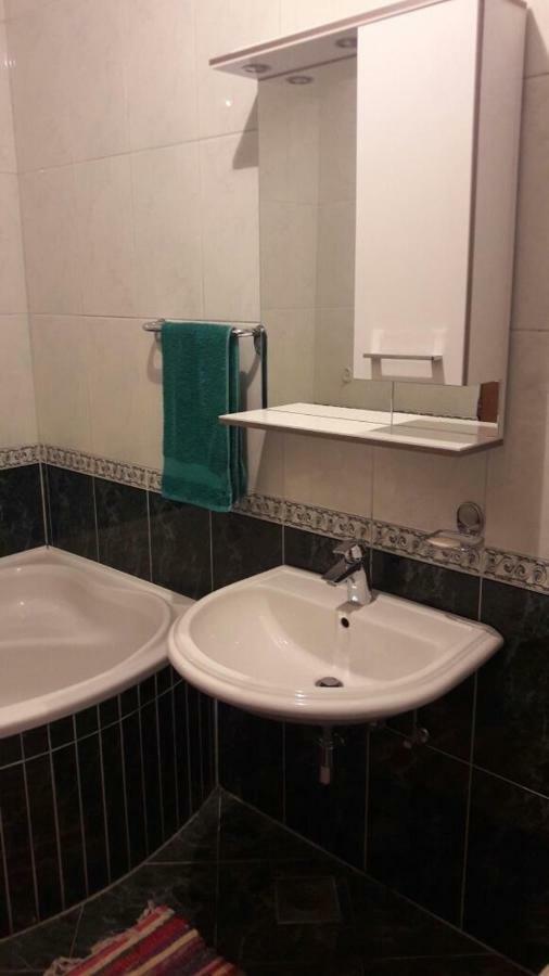 Apartmani Ruza Макарська Екстер'єр фото